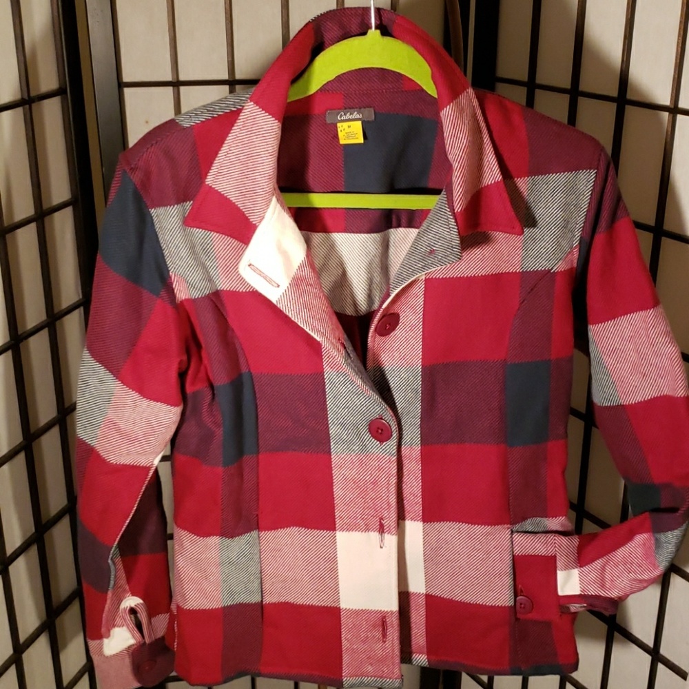 🦇😎 Cabela's Jacket 😎🦇 Like New 100% Cotton Red